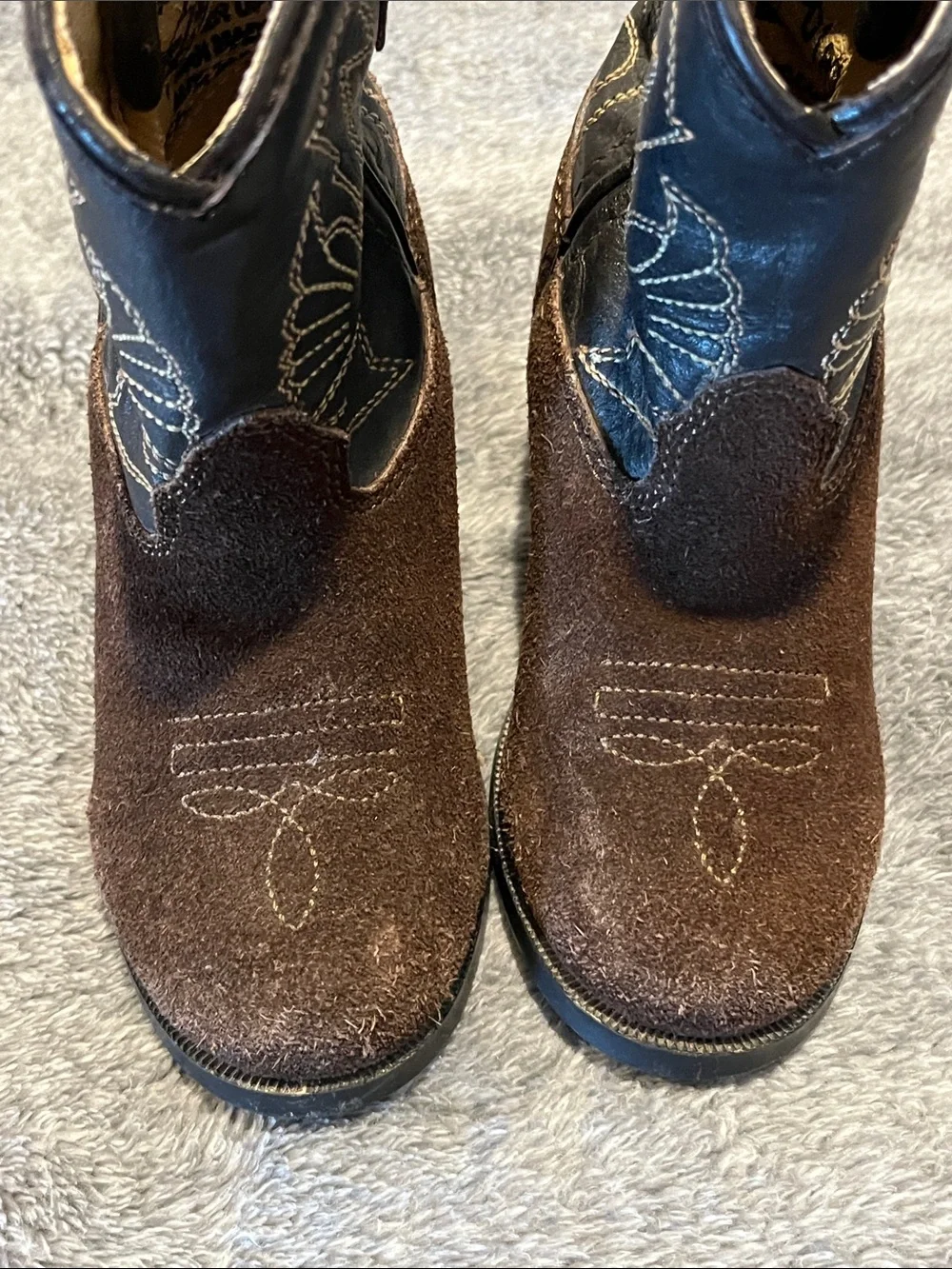Masterson Boots (5.5) & Realtree Crocs (5) Bundle